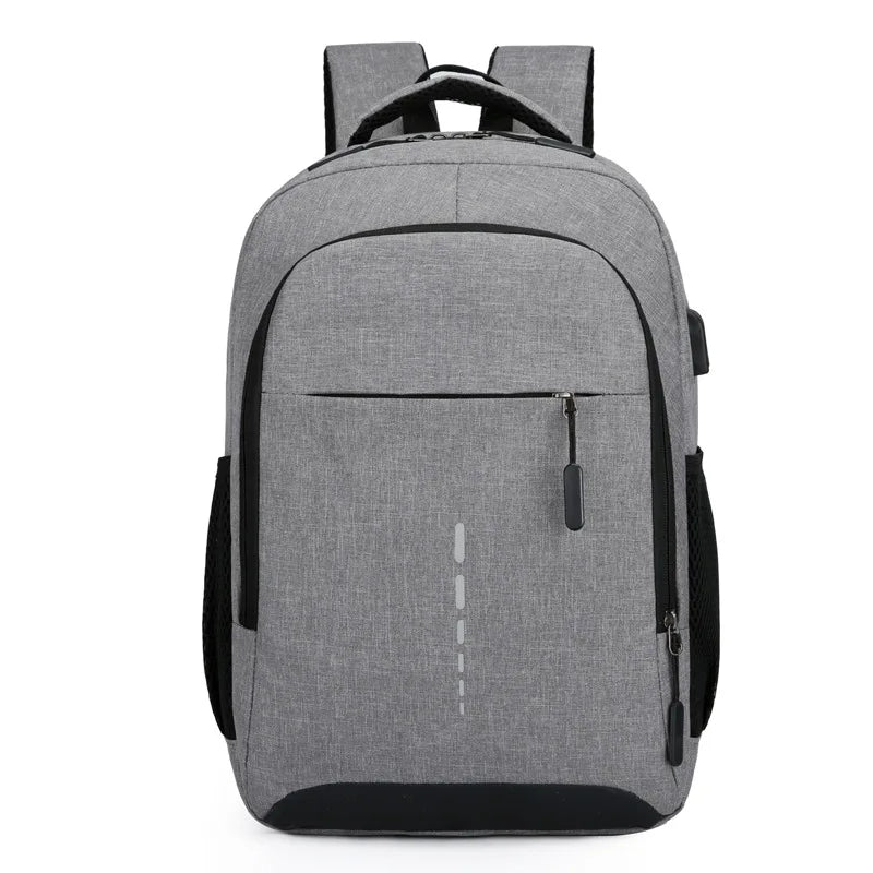 Stilvoller, ultraleichter, wasserdichter Herrenrucksack in Schwarz, Marineblau, Grau oder Grün für Alltag und Abenteuer.