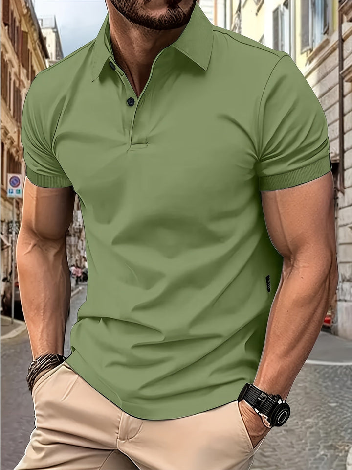 Stilvolles Herren-Kurzarm-Poloshirt mit schmalem Kragen und eleganter Passform, perfekt für Freizeit und Büro.