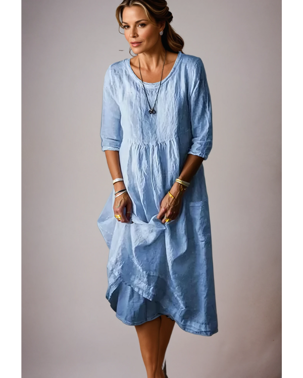 Stilvolles Midi-Damenkleid mit 3/4-Ärmeln, eleganter Passform und Rundhalsausschnitt, perfekt für vielseitige Anlässe.
