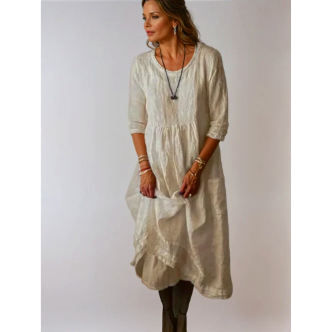 Stilvolles Midi-Damenkleid mit 3/4-Ärmeln, eleganter Passform und Rundhalsausschnitt, perfekt für vielseitige Anlässe.