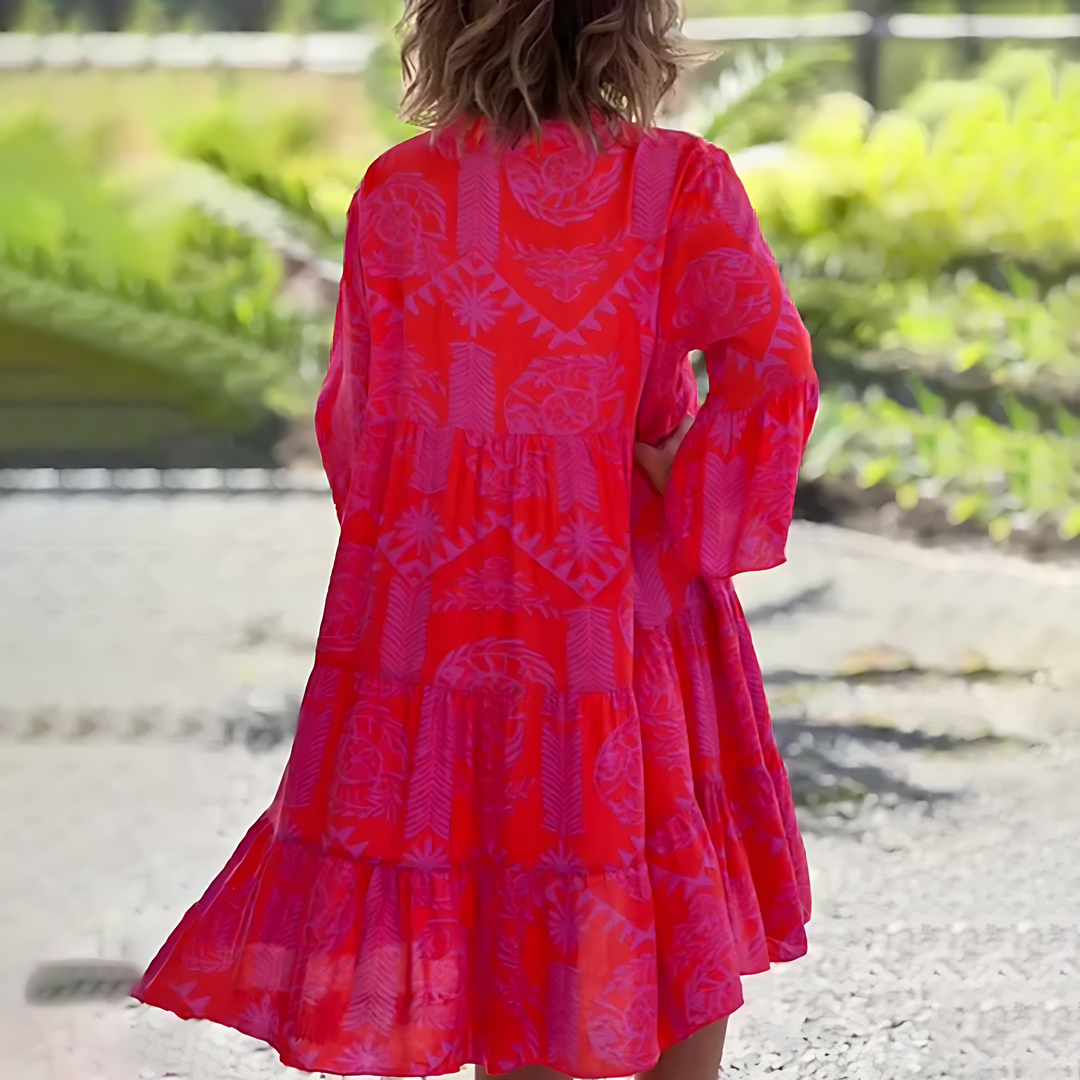 Stilvolles Sommerkleid Zita mit modernem Design, leichtem Stoff und elegantem Schnitt, ideal für heiße Tage.