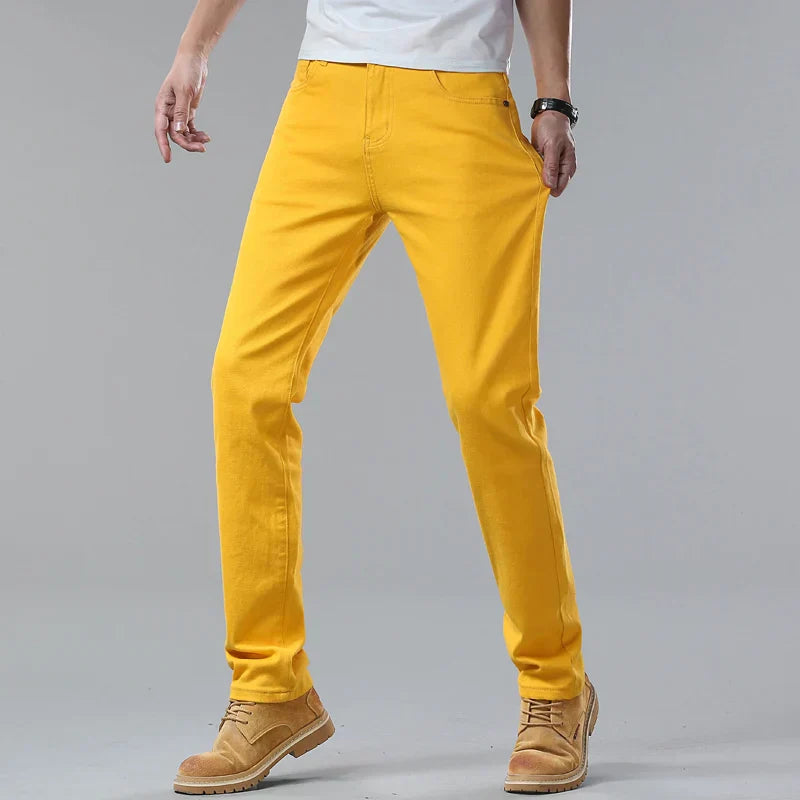 "Stylische Herren Slim Fit Jeans, blaue Denim-Hose, figurbetont mit klassischen Taschen, für modische und komfortable Outfits