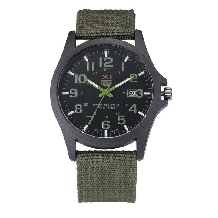 "Taktische Armee Uhr mit robustem Edelstahlgehäuse und grünem Silikonarmband, ideal für Outdoor-Abenteuer."