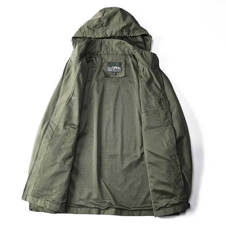 "Taktische wasserdichte Herrenjacke, robustes Design, abnehmbare Kapuze, atmungsaktiv, ideal für Outdoor-Abenteuer."