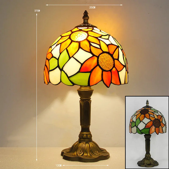 "Tiffany Tischlampe mit buntem Glas, elegantes Design, verstellbarer Schwanenhals, ideal für gemütliche Beleuchtung."