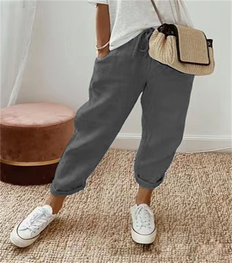 Trendige CozyFlex Damenhose, bequem und locker geschnitten, in verschiedenen Farben, ideal für Alltag und Freizeit.