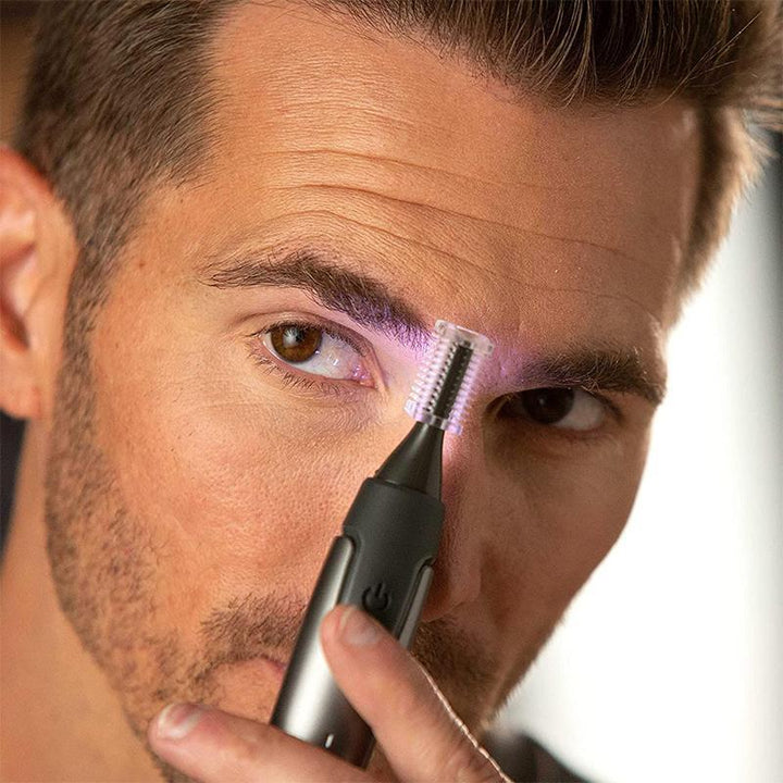 "Ultradünner grauer Präzisionstrimmer für Gesicht mit kabellosem Design, Titanbeschichtung und LED-Licht, ideal für Reisen."