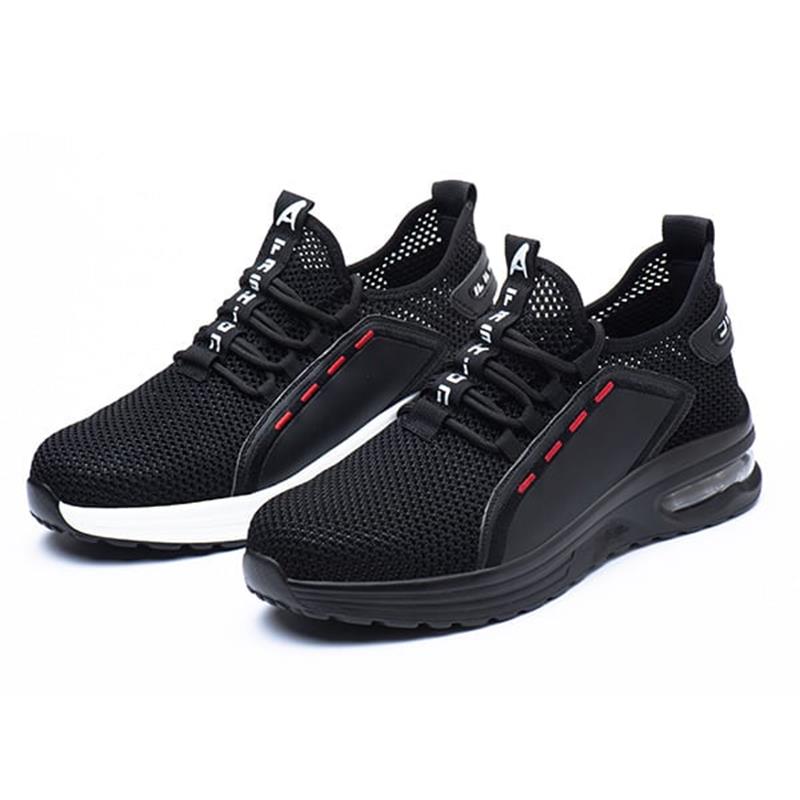 "Ultraleichte Sicherheitsschuhe mit Stahlkappe, Kevlar, atmungsaktivem Mesh und stoßdämpfender Sohle auf hellem Hintergrund."