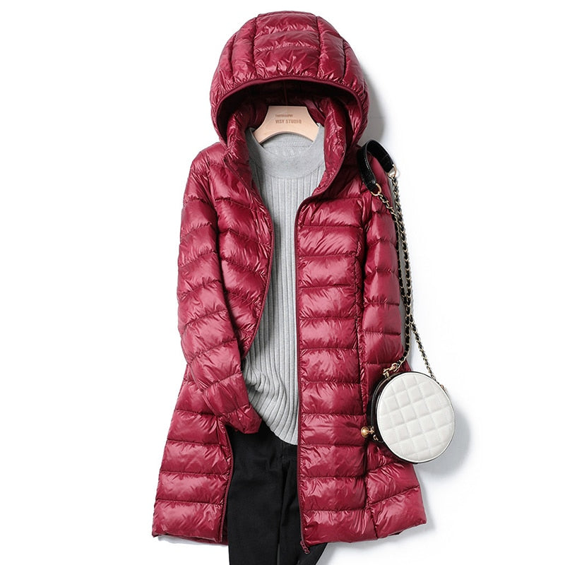 Ultraleichte Winter-Freizeitjacke in Burgundisch, warm, isolierend und stilvoll für Damen, ideal für kalte Tage.