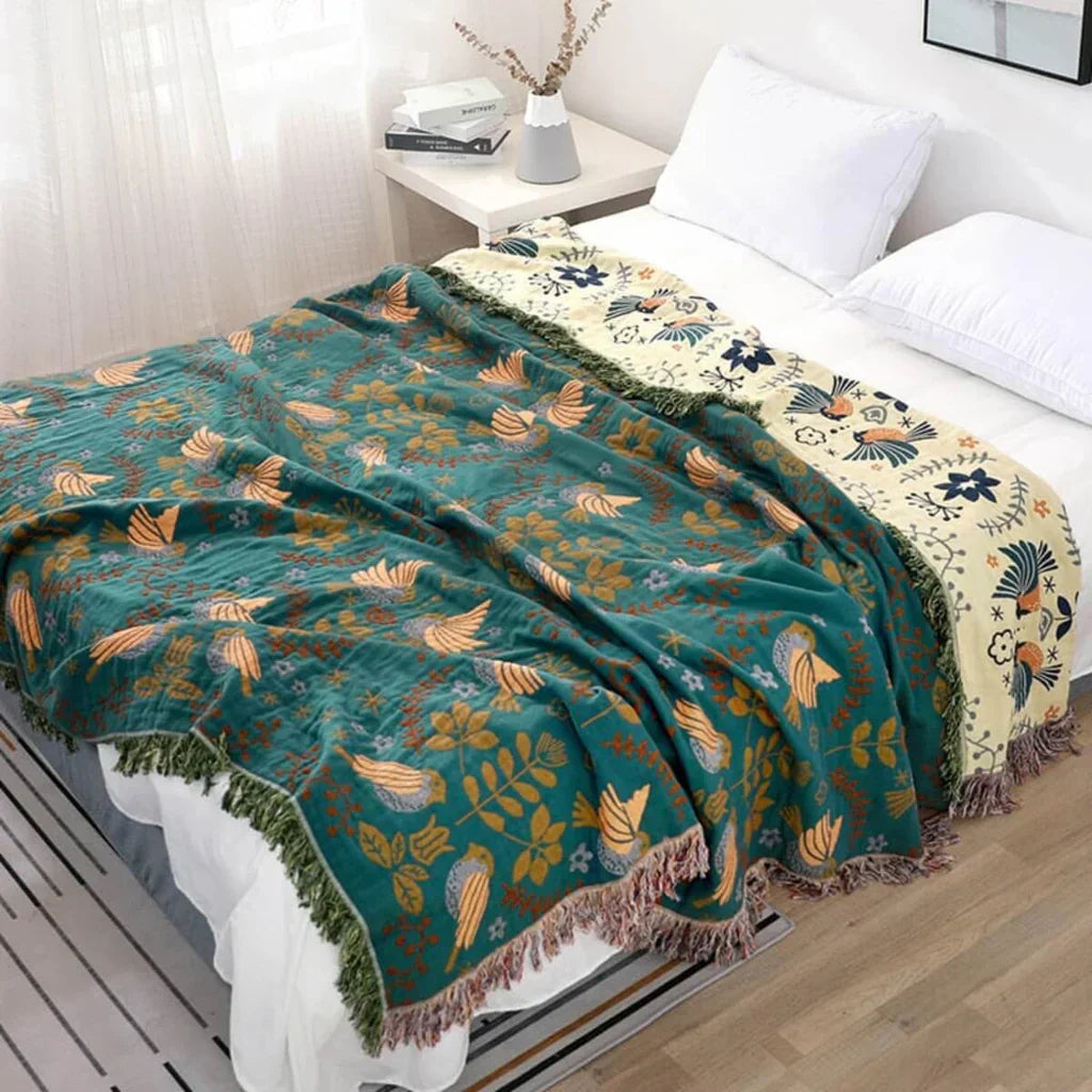 "Umkehrbare skandinavische Decke mit Vogeldesign, harmonische Farben, für Wohn- und Schlafzimmer, vielseitig einsetzbar."