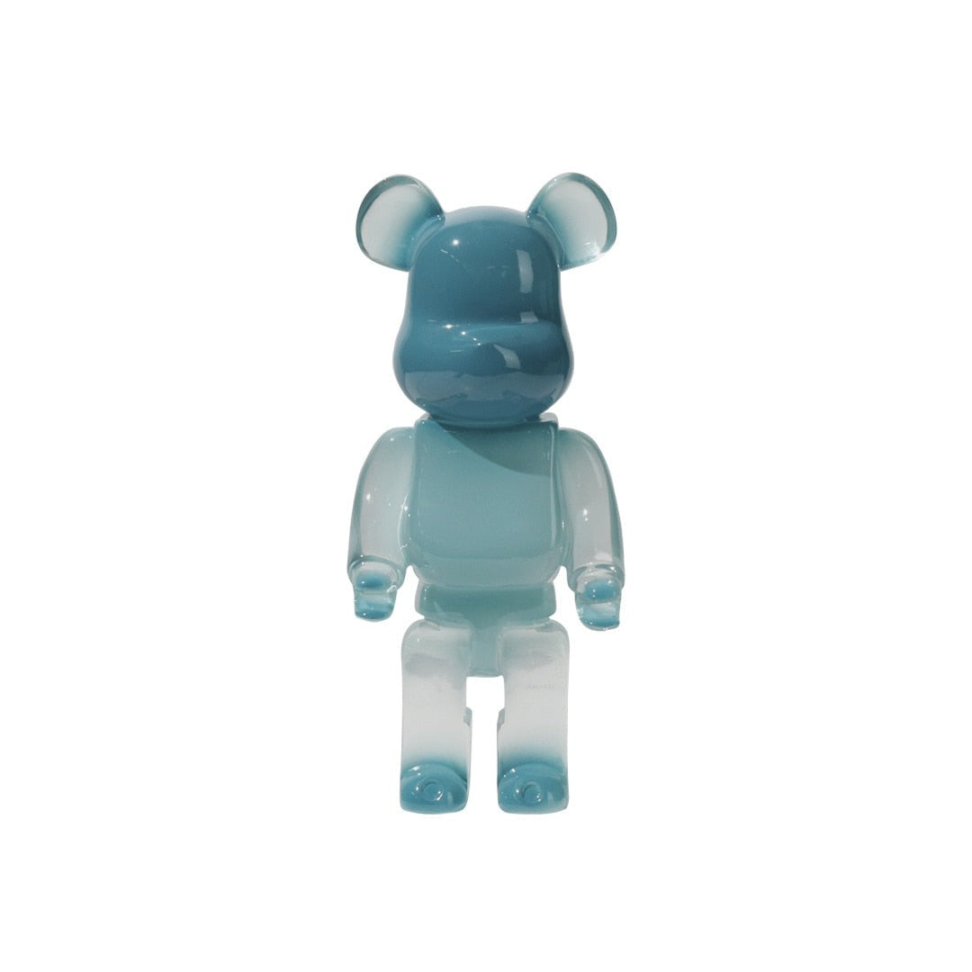 "Umweltfreundliche Bearbricks Skulptur, detailreich gestaltet, ideal für einzigartige Wohnraumdeko und Sammlerstück."