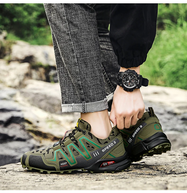 Unisex orthopädischer Lauf- und Wanderschuh, dunkelgrau, mit atmungsaktivem Obermaterial und rutschfester Sohle.