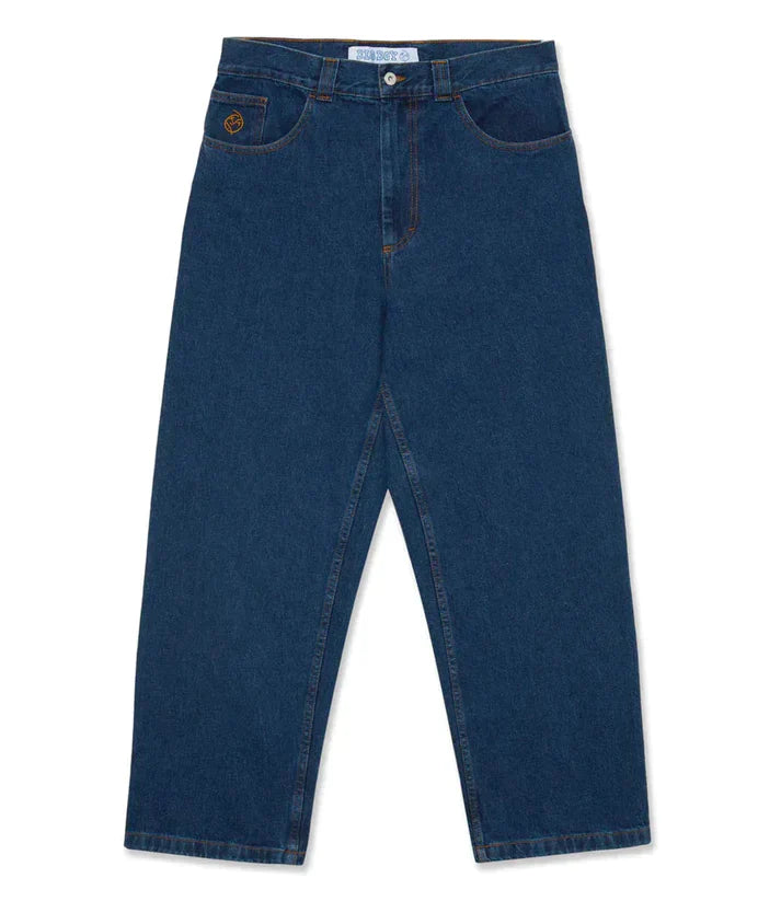 "Urbaner Herrenjeans Maverick mit legérem Skater-Stil, robustem Material und vielseitigem Design in Hellblau."