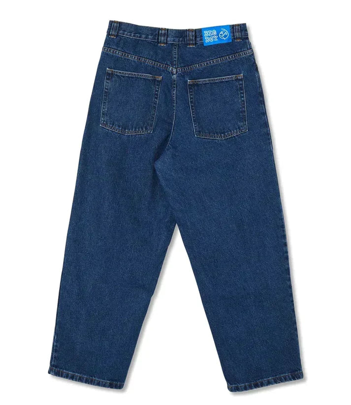 "Urbaner Herrenjeans Maverick mit legérem Skater-Stil, robustem Material und vielseitigem Design in Hellblau."