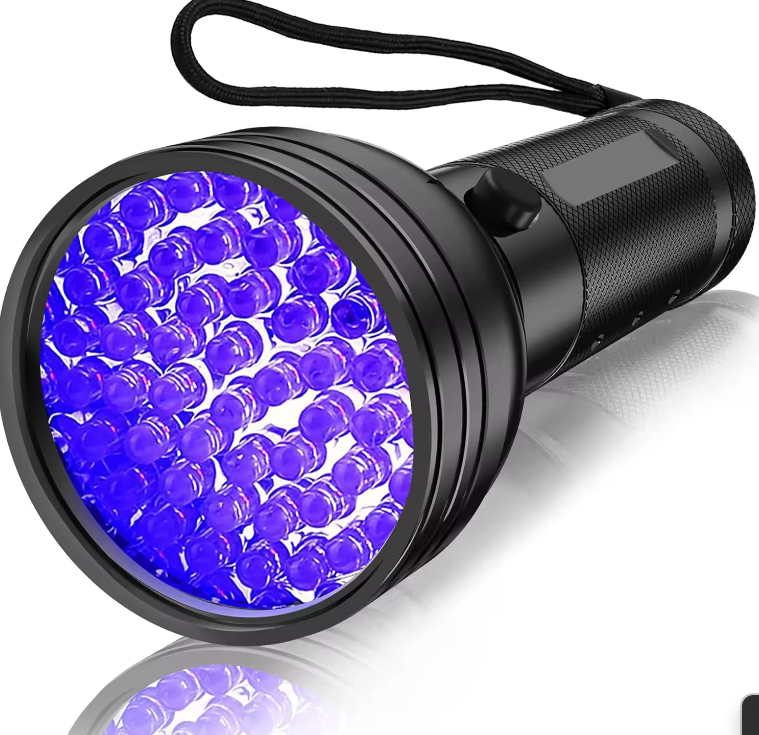 UV-Taschenlampe mit 51 LEDs, schwarz, aus Aluminium, für Tierflecken, Scorpione und Dokumentenprüfung, 395 nm Wellenlänge.