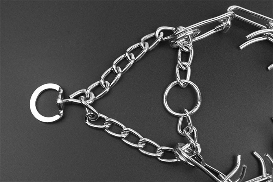 "Verstellbares Hunde Stachelhalsband mit gummierten Stiften, ideal für Anti-Zieh Training, in verschiedenen Größen erhältlich