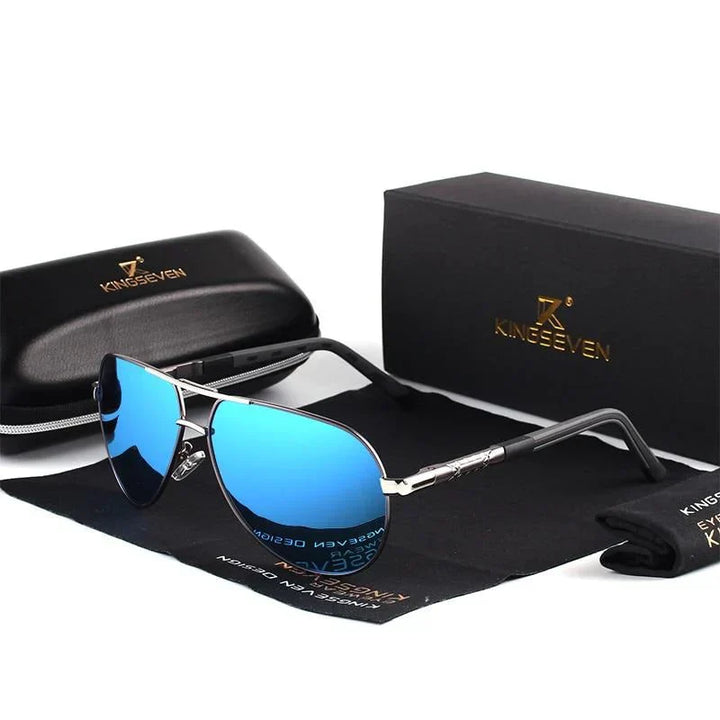 "Vintage Herren-Sonnenbrille mit UV400-Schutz, robustes Design, gold-schwarzes Gestell, ideal für stilvollen Auftritt."