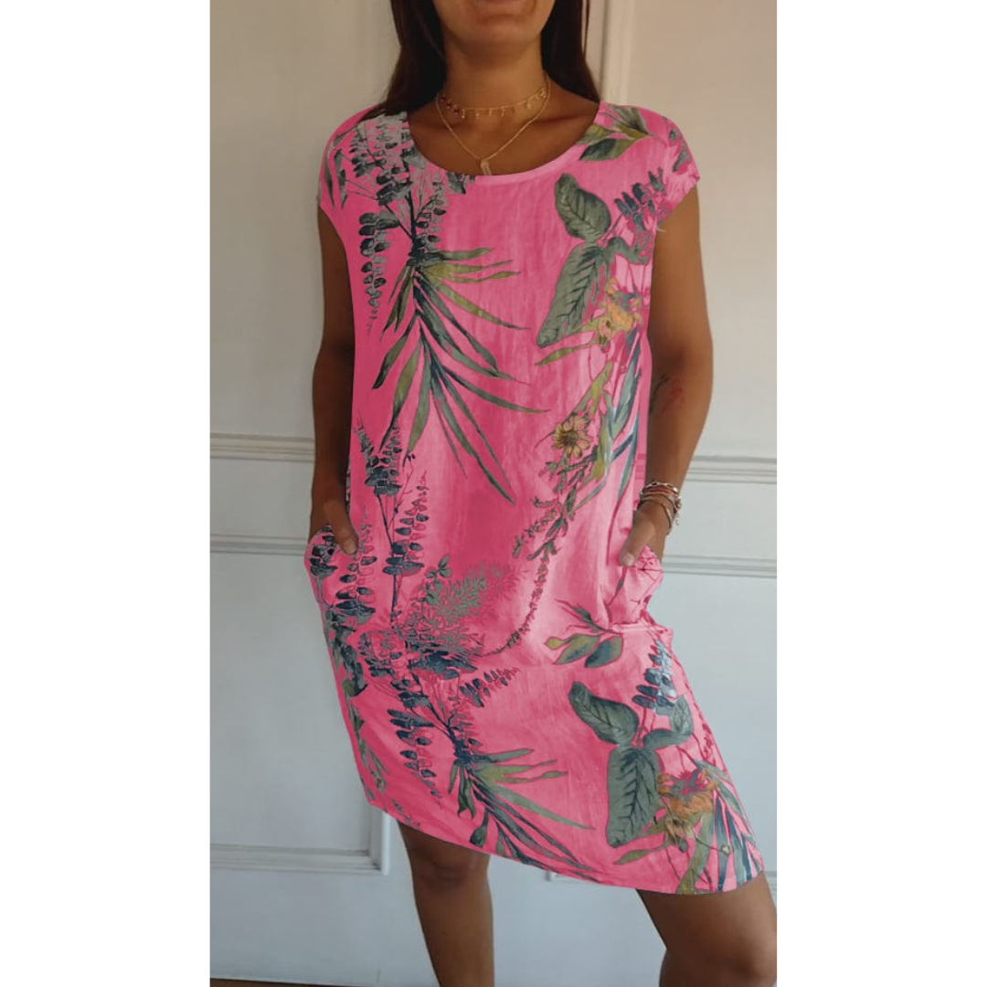 "Vorderansicht Margarita Kleid, Sommerkleid mit Rundhalsausschnitt, bequem, stilvoll, elegantes Design"