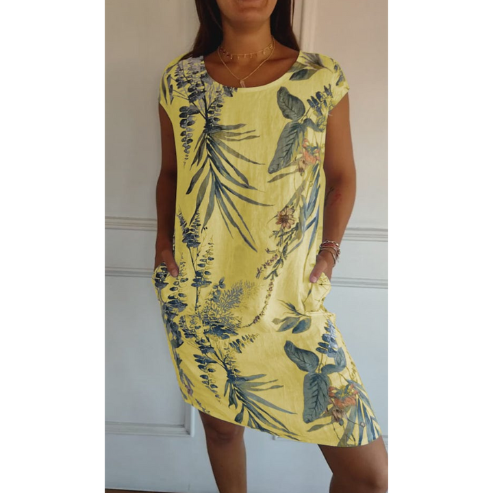 "Vorderansicht Margarita Kleid, Sommerkleid mit Rundhalsausschnitt, bequem, stilvoll, elegantes Design"