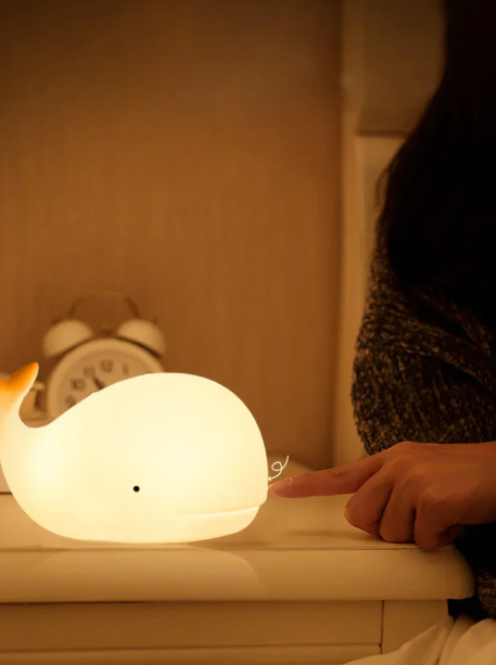 "Wal-Nachtleuchte, Farbwechsel, weiches Silikon, sanftes Licht, ideal für Kinderzimmer, entspannte Atmosphäre, wiederaufladba