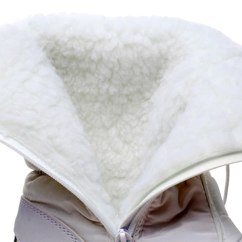 Warme Oslo Damen-Winterschuhe, kuschelig gefüttert, rutschfeste Sohle, elegantes Design, wasserabweisendes Material.