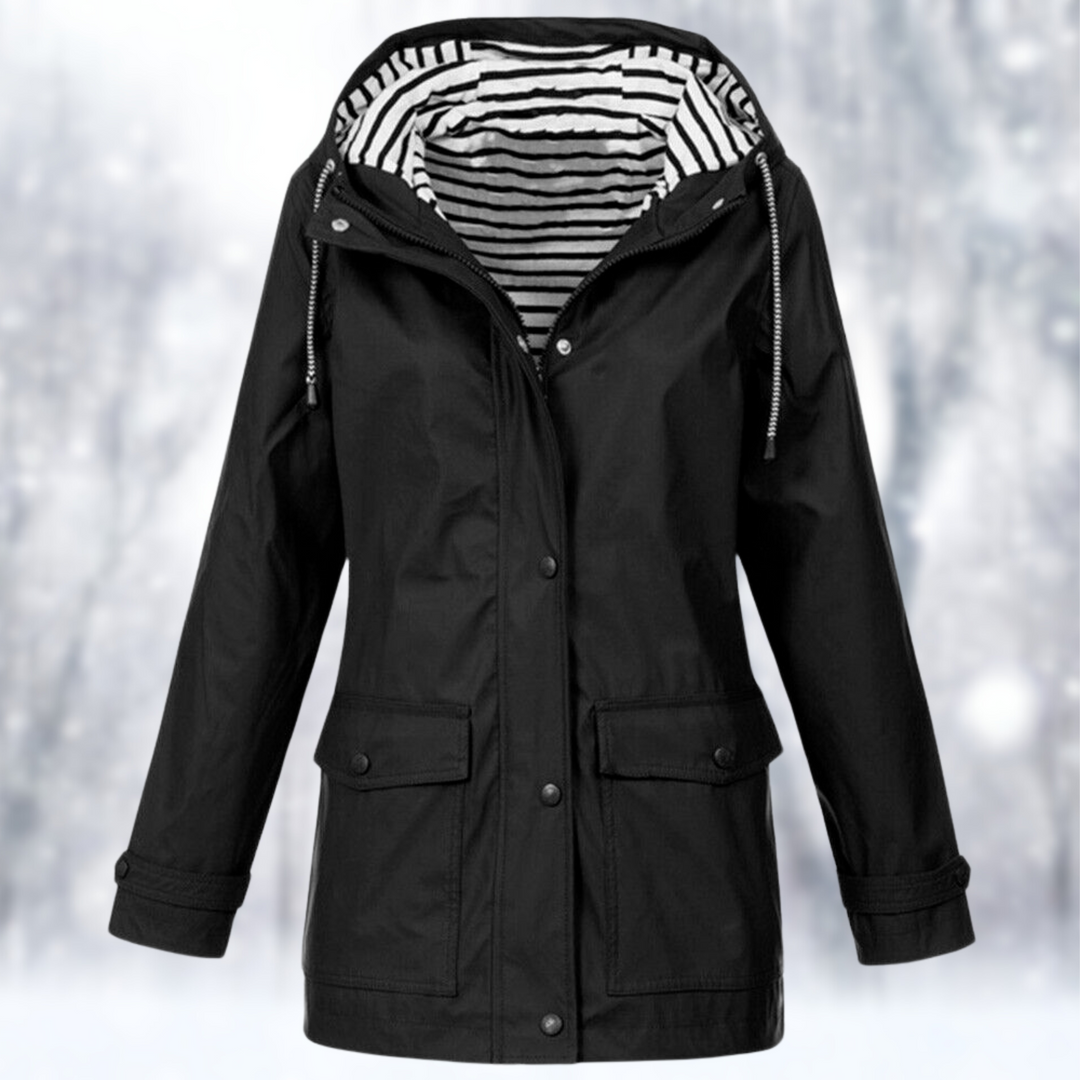 "Wasserdichte Damenjacke in Blau, winddicht, leichtes Material, stilvoll für regnerische Tage, ideale Outdoor-Bekleidung."
