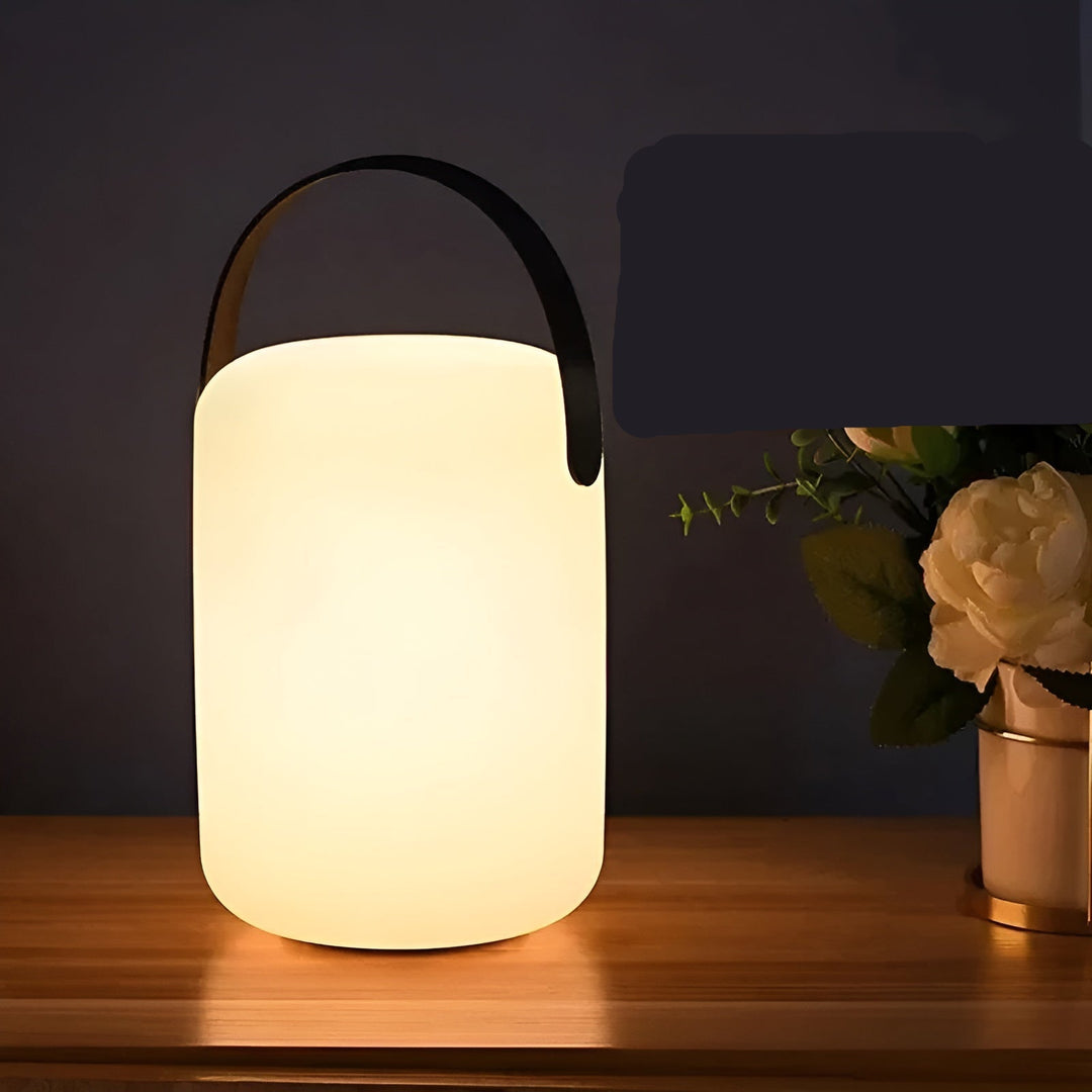 "Wasserdichte LED Tischlampe, tragbar, Farbwechsel, für Innen & Außen, sanfte Töne, lebhafte Farben, elegant, USB-ladbar"