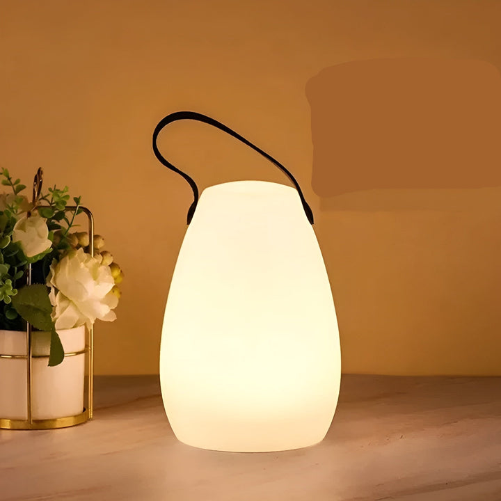 "Wasserdichte LED Tischlampe, tragbar, Farbwechsel, für Innen & Außen, sanfte Töne, lebhafte Farben, elegant, USB-ladbar"