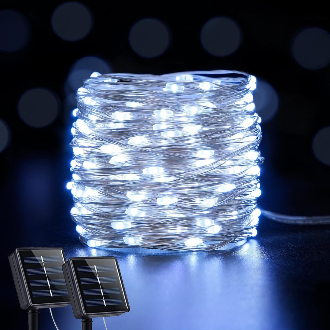 "Wasserdichte, solarbetriebene Lichterkette für stimmungsvolle Gartenbeleuchtung, robust bei Regen und wetterfest."