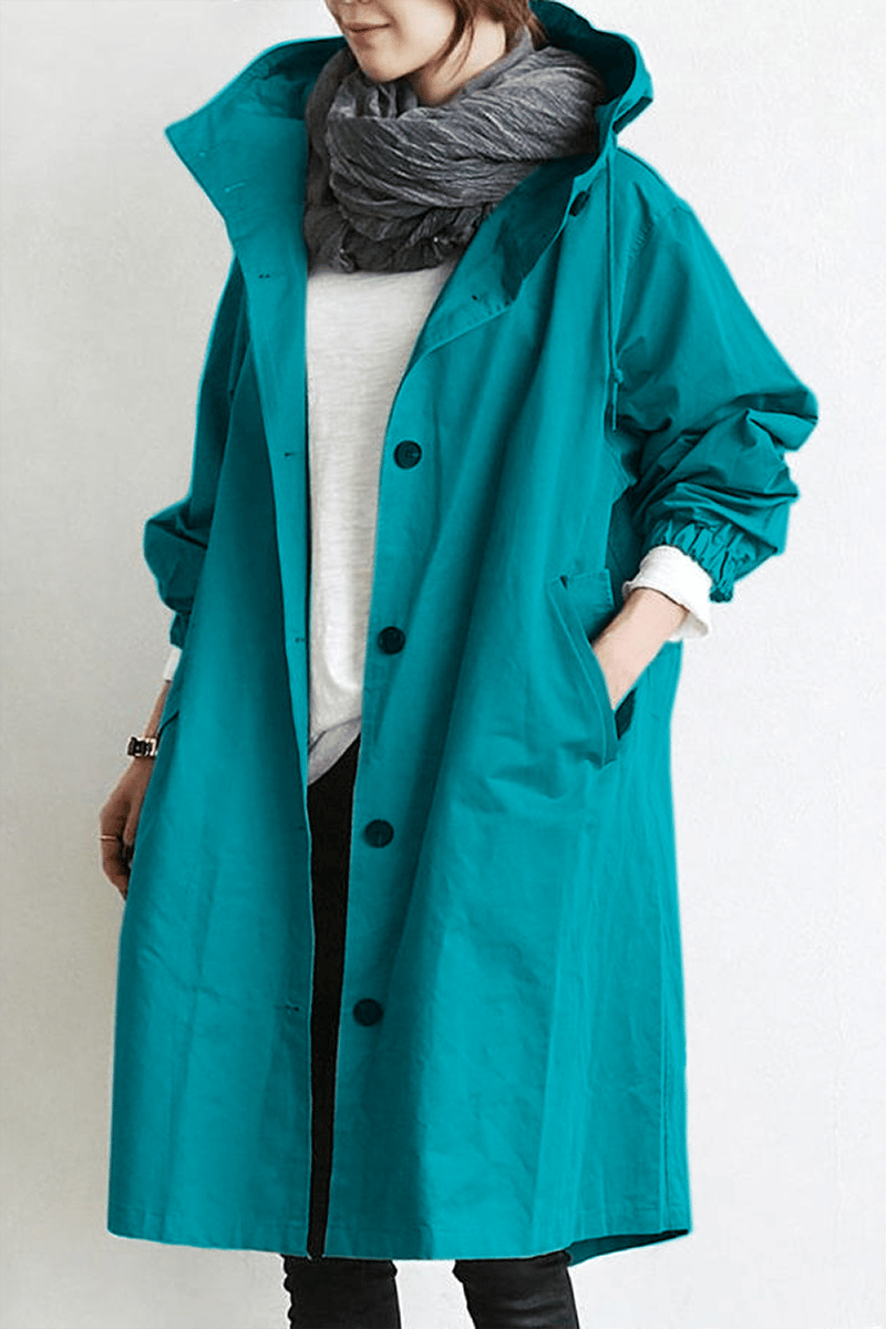 "Wasserdichter Damen-Trenchcoat mit Kapuze, eleganter Schnitt, ideal für Regenwetter, Vorderansicht, stilvoll und funktional.