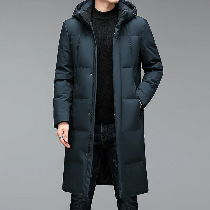 "Wasserdichter Herren Daunenparka, warm und atmungsaktiv, in Schwarz, mit Kapuze ideal für Wintertage."