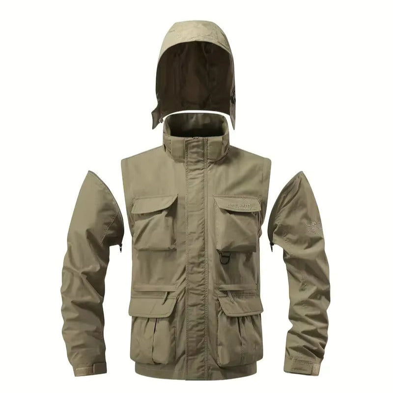 "Wasserdichter, langlebiger Herren Militär-Mantel, grau, mit Cargo-Taschen und verstärkten Nähten, perfekt für Regenwetter."
