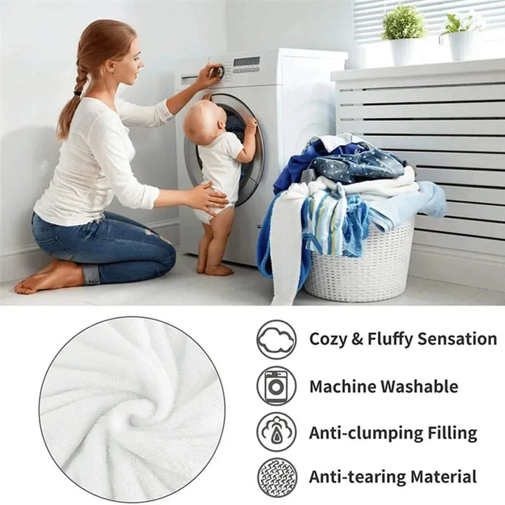 Weiche Plüschwolldecke, kuschelig und stilvoll, in eleganten Farben für gemütliche Abende auf Sofa oder Bett.