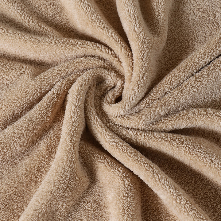 "Weicher Baby-Badumhang mit Kapuze aus Frottee, optimal 80x80 cm, in Tierdesigns, saugfähig und warm für Bademomente."