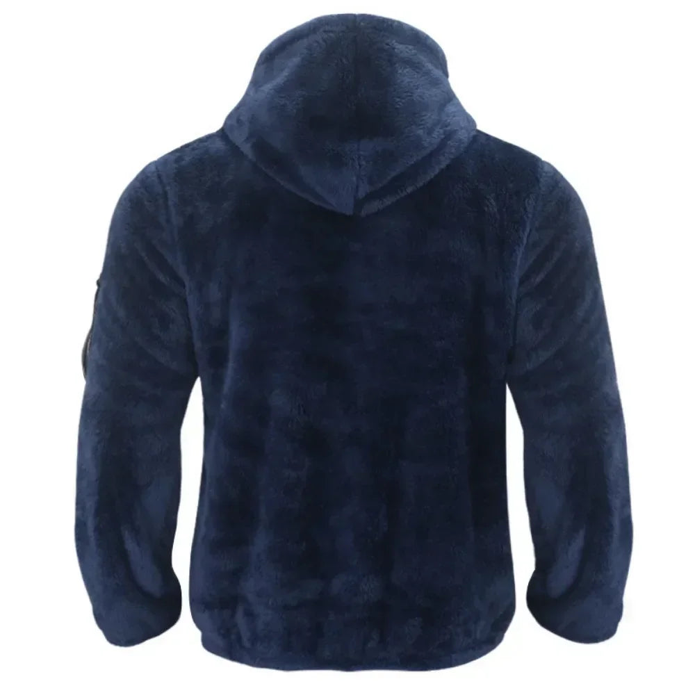 "Wetterfeste Herren-Winterjacke mit moderner Optik, Kapuze und Taschen, perfekt für Outdoor-Erlebnisse im Winter."