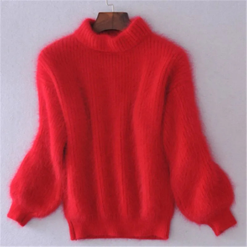 Winterlicher Angora Damenpullover, weich flauschig, hellblau, aus luxuriöser Angorawolle, elegantes Design, klassischer Schni