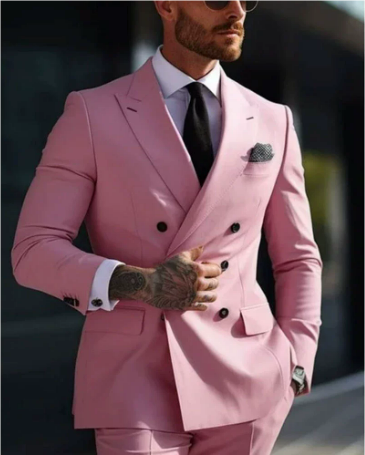 "Zweireihiger Slim-Fit Herrenanzug mit spitzem Revers, ideal für Hochzeiten; elegante, maßgeschneiderte Silhouette in stilvol