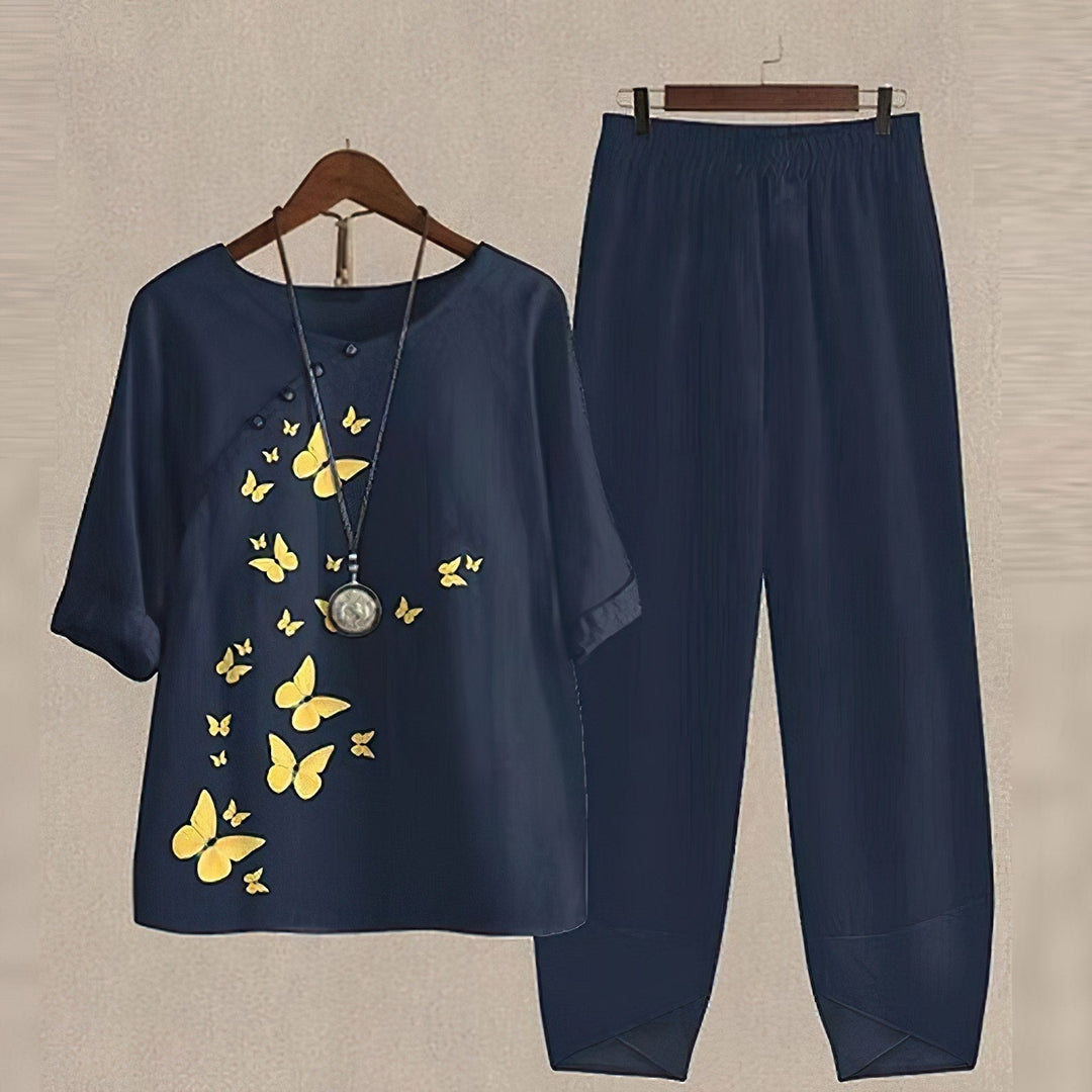 "Zweiteiliges Damen Sommer-Set mit weich fallendem Oberteil und schmeichelhaften Hosen in verschiedenen Farben"