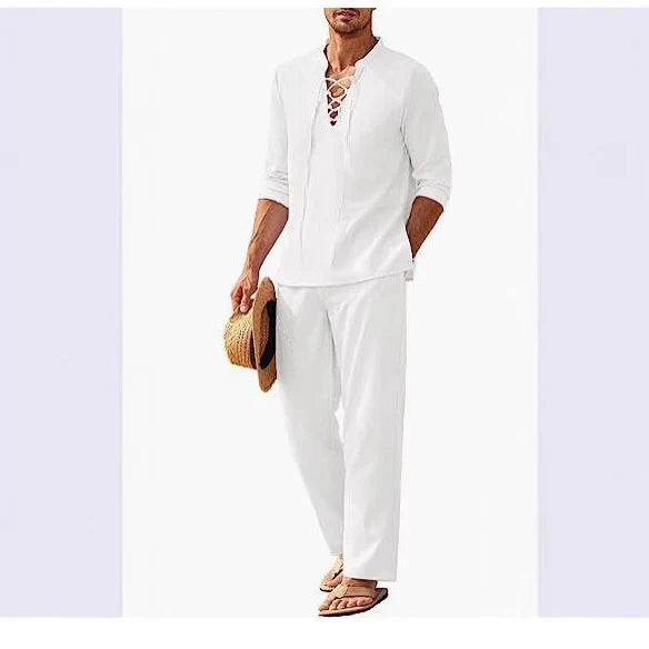 Zweiteiliges Herren Boho-Set: Luftiges Shirt & Shorts in warmen Erdtönen, ideal für lässige Sommertage voller Stil.